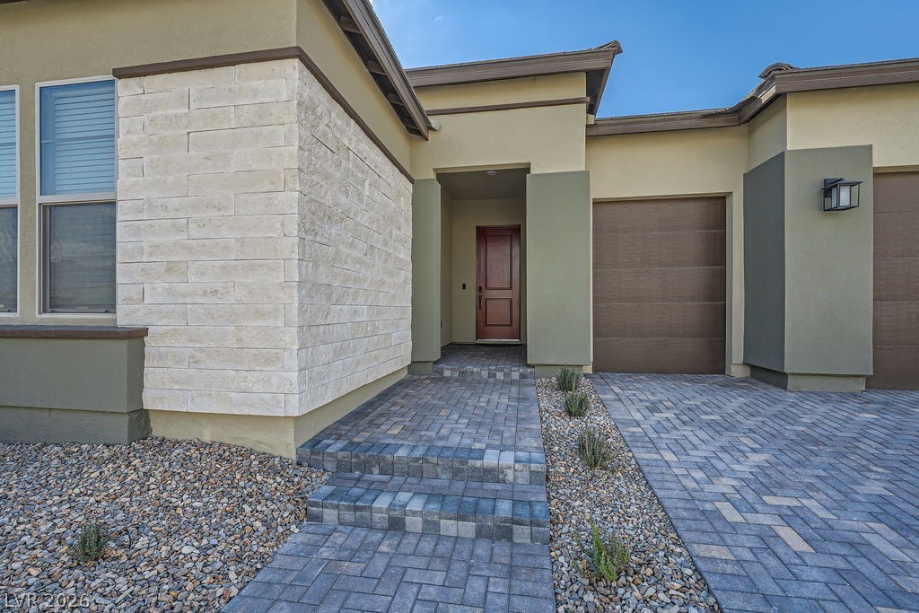 10049 Auburn Rose Avenue Property Photo 3