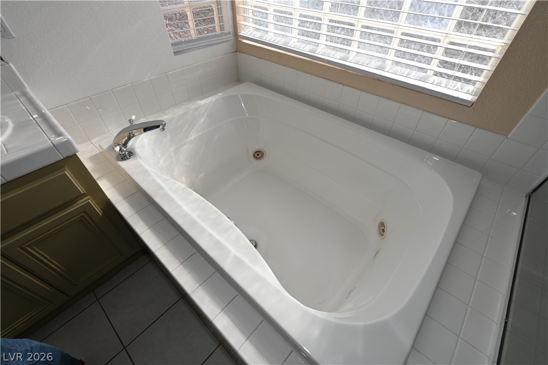 4711 Grand Ridge Court Property Photo 17