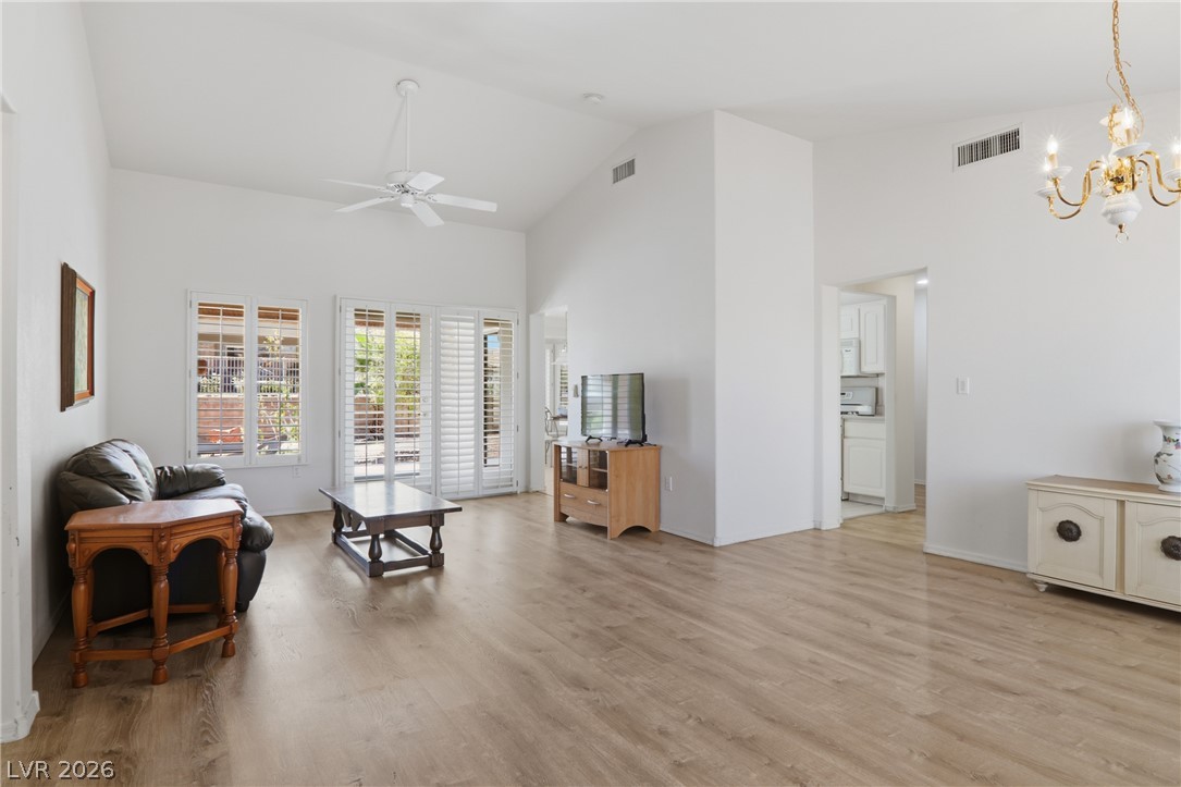 9917 Woodhouse Drive Property Photo 10