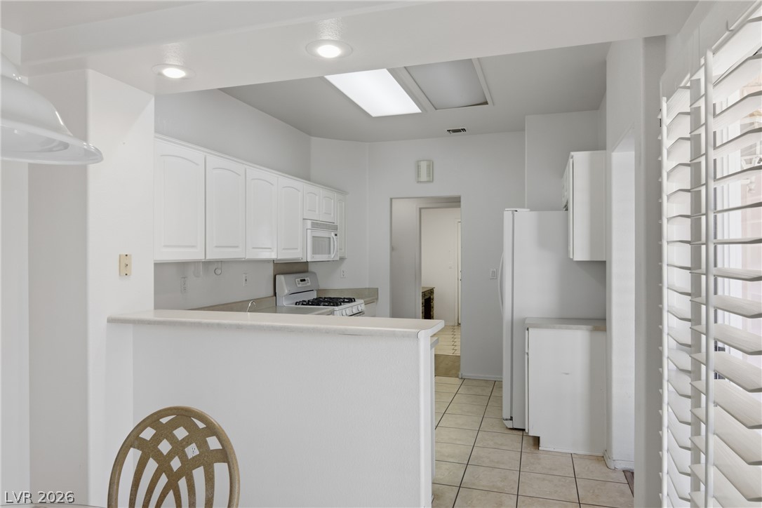 9917 Woodhouse Drive Property Photo 16