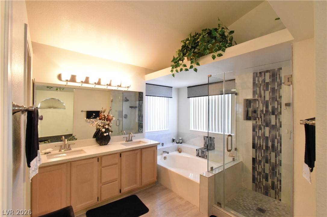 2425 Palm Shore Court Property Photo 6