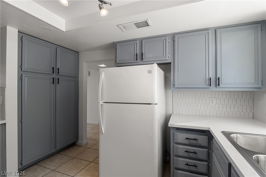 2674 San Martin Court Property Photo 6