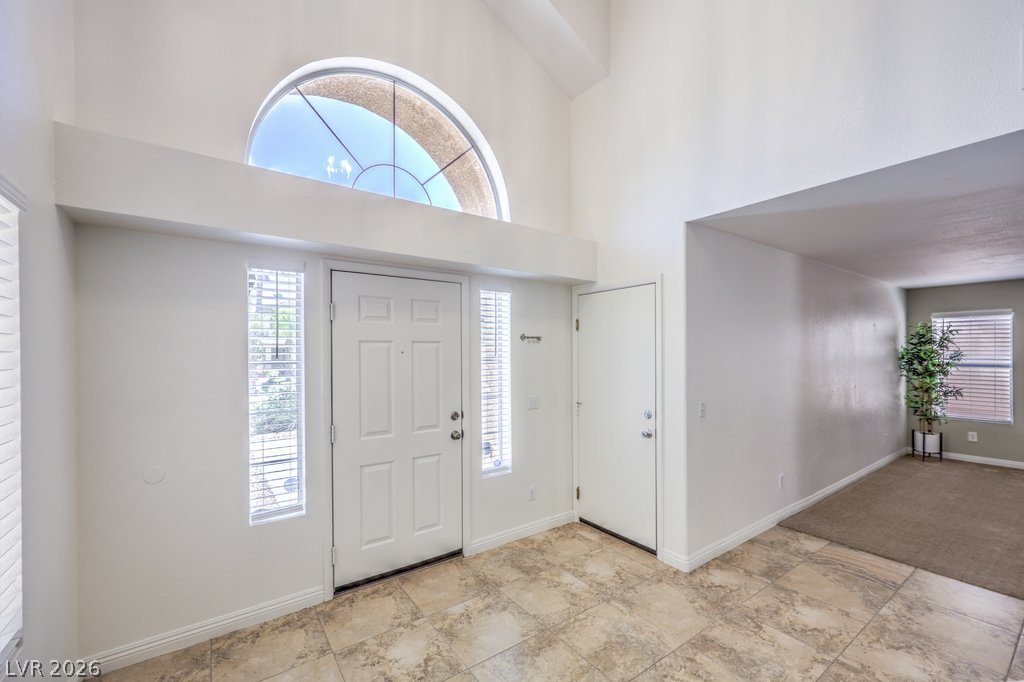 5016 Dancing Lights Avenue Property Photo 4