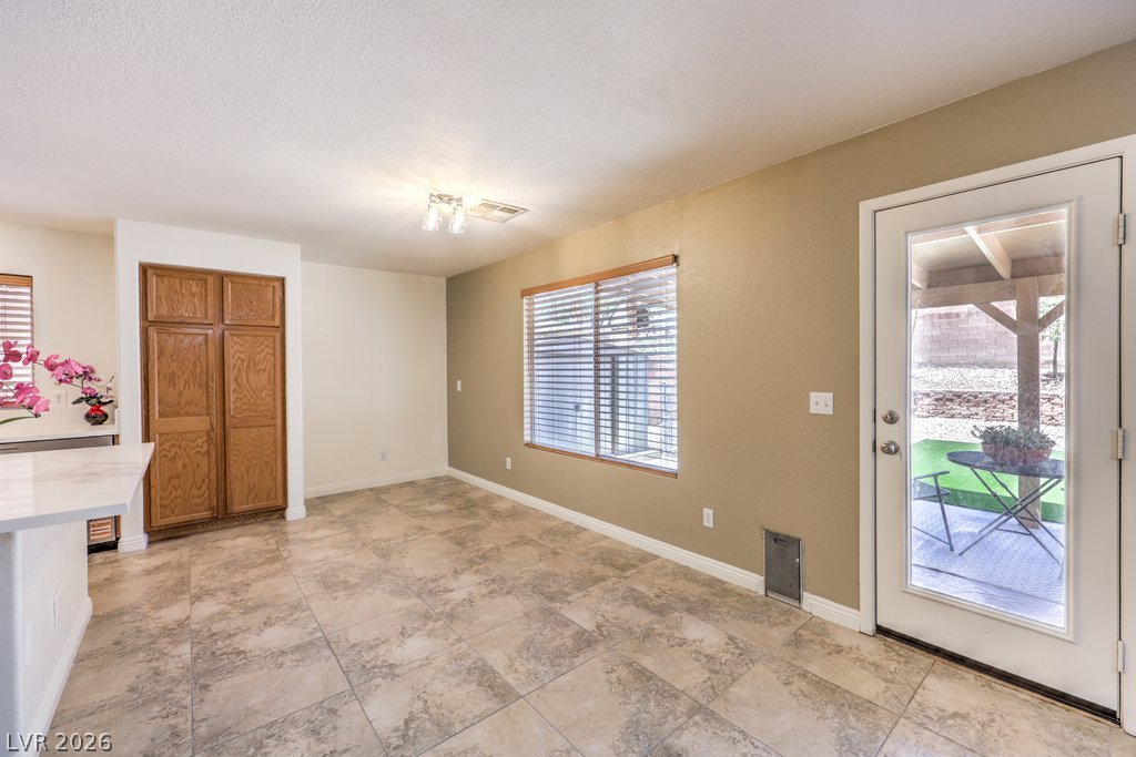 5016 Dancing Lights Avenue Property Photo 13