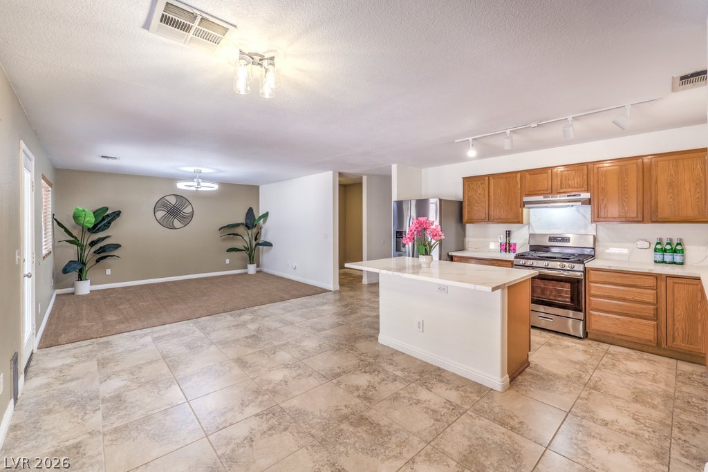 5016 Dancing Lights Avenue Property Photo 15