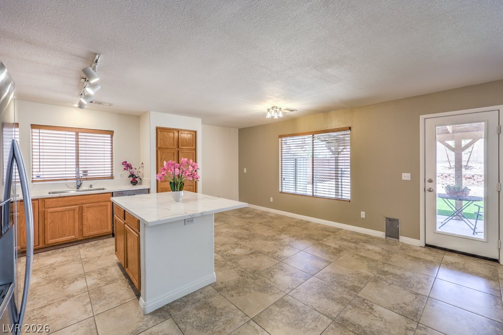 5016 Dancing Lights Avenue Property Photo 18