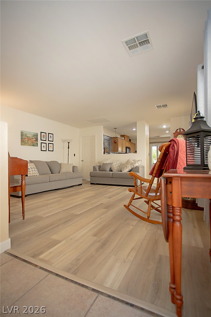 8913 Perfect Diamond Court Property Photo 6