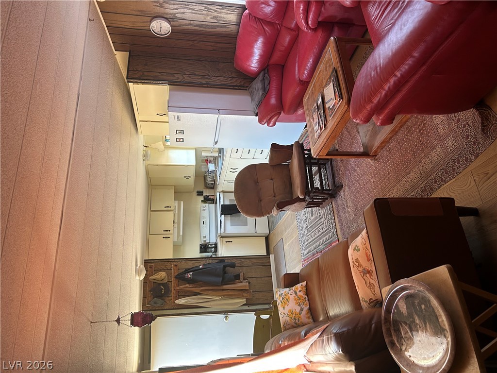695 Pirate Avenue Property Photo 4