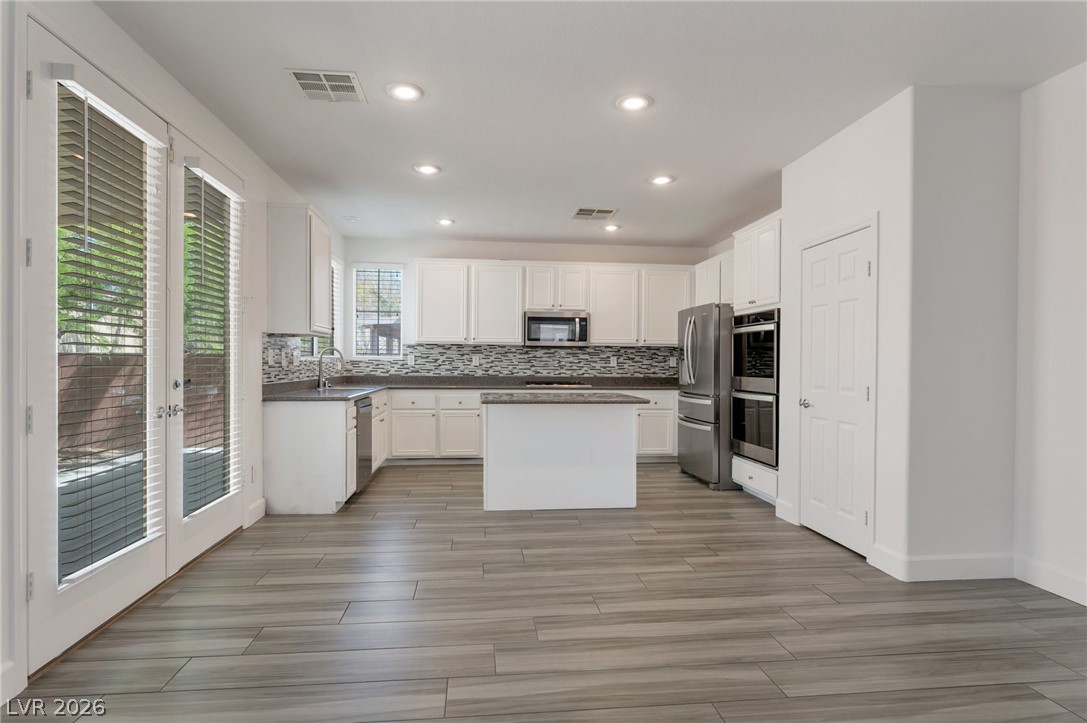 10953 Cherokee Landing Street Property Photo 6