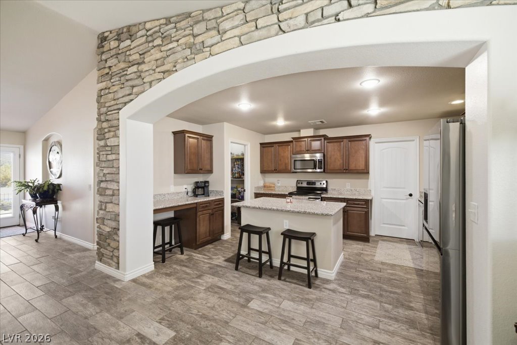 6711 Greenbriar Court Property Photo 13