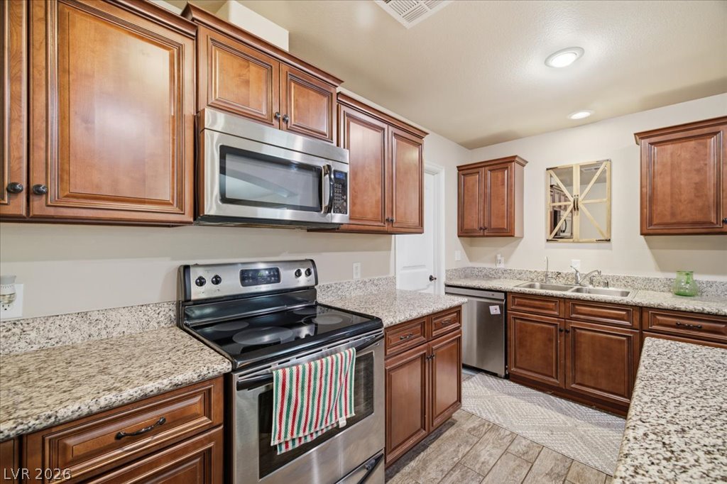 6711 Greenbriar Court Property Photo 15