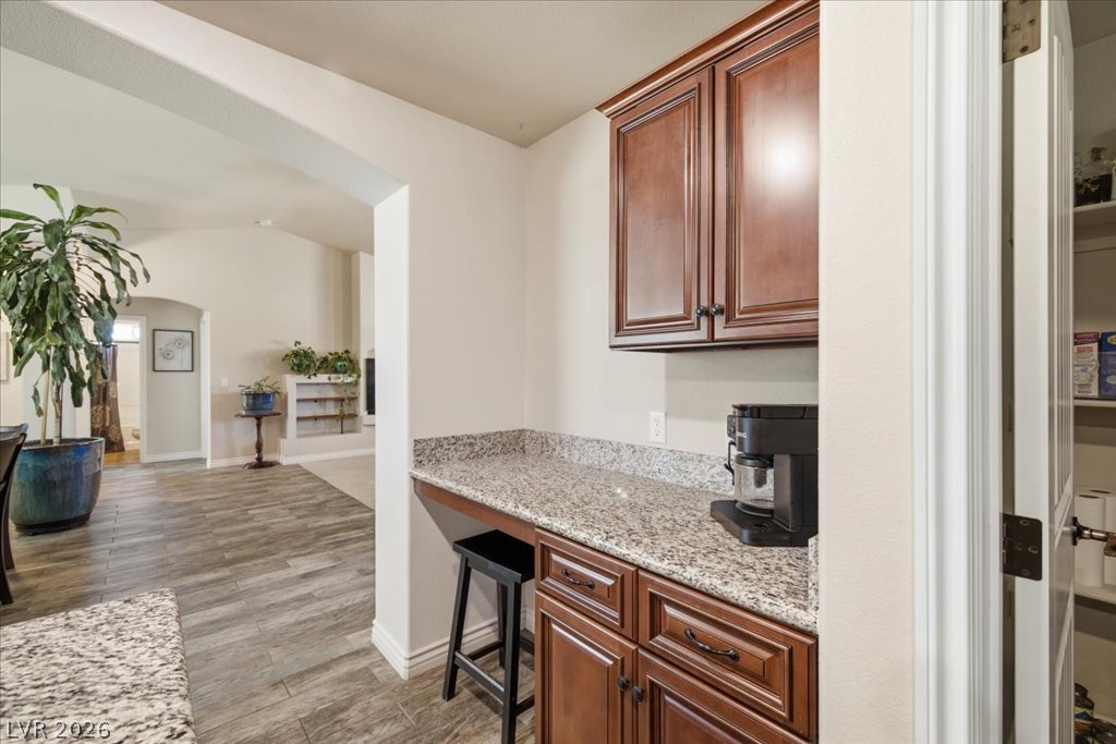 6711 Greenbriar Court Property Photo 20