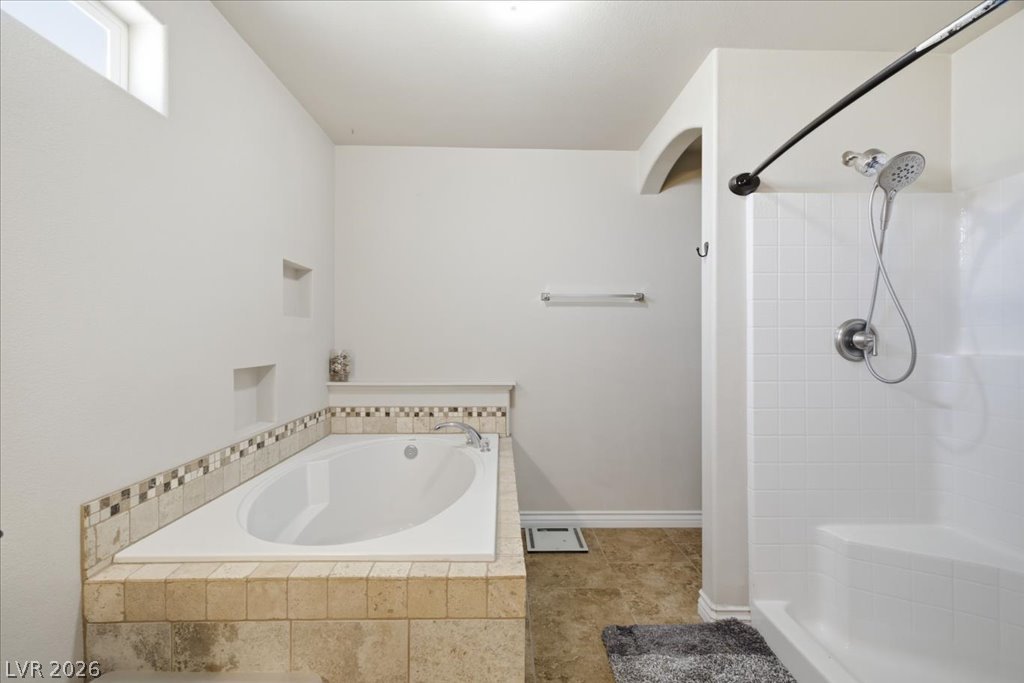6711 Greenbriar Court Property Photo 25