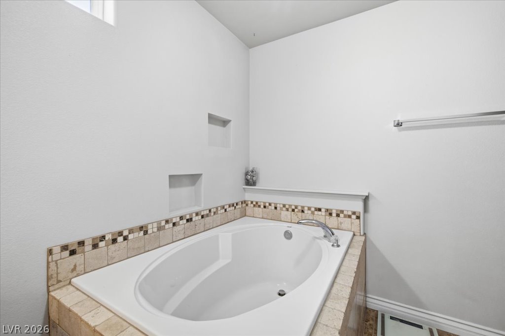 6711 Greenbriar Court Property Photo 26