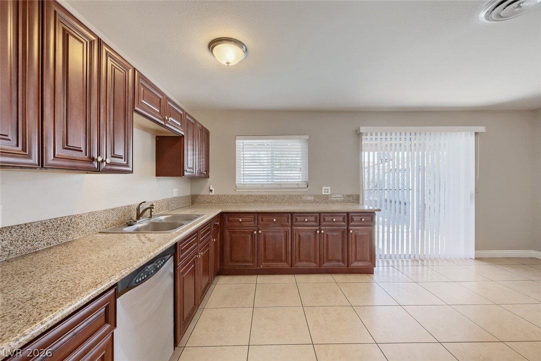 6321 Portola Road Property Photo 12