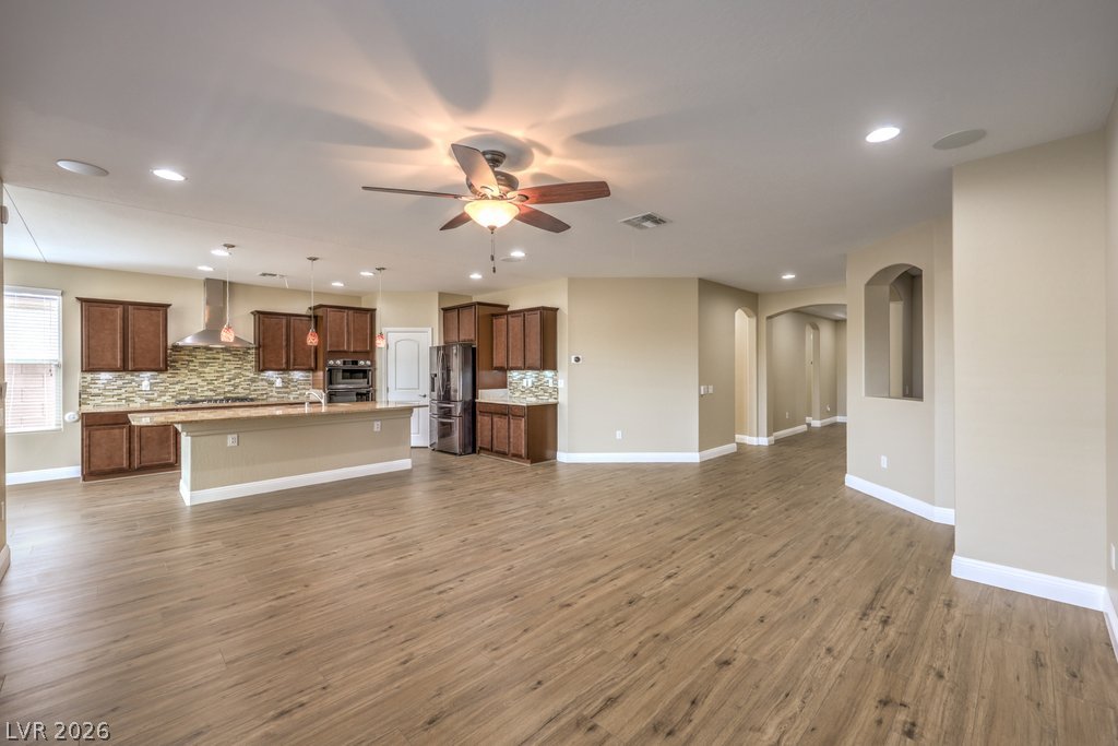 9476 Chandler Springs Avenue Property Photo 2