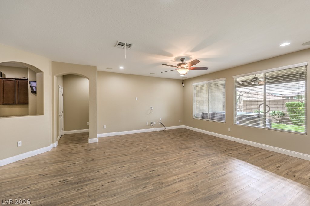 9476 Chandler Springs Avenue Property Photo 11