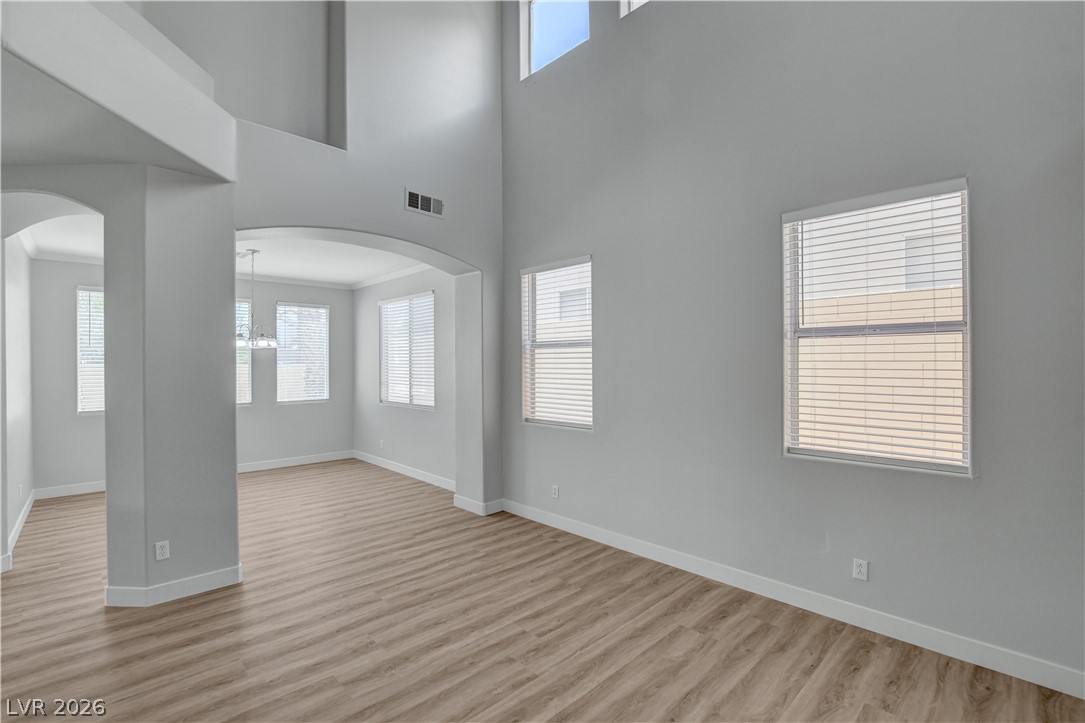 9737 Ravine Avenue Property Photo 8