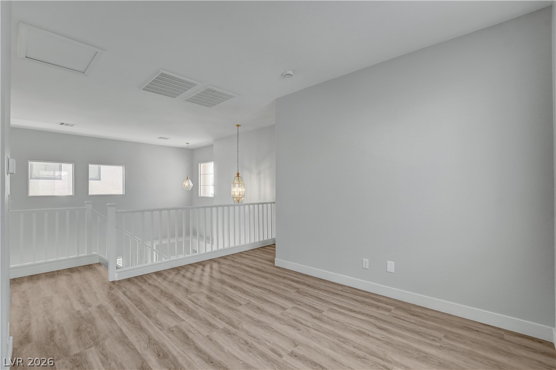 9737 Ravine Avenue Property Photo 38
