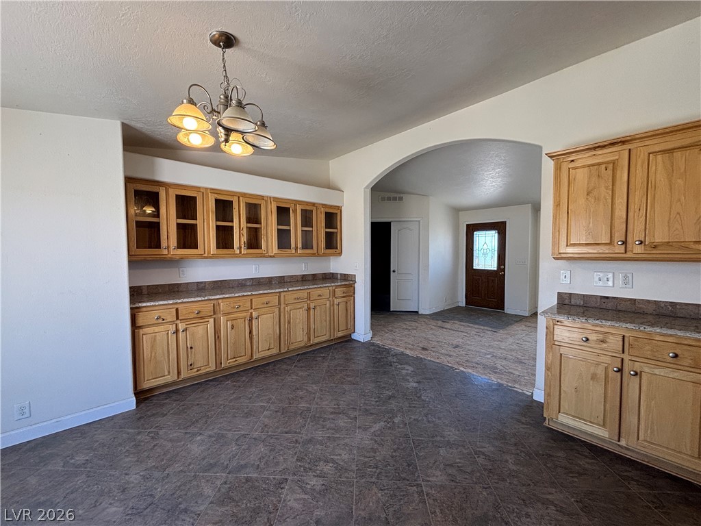 910 North Sawblade Circle Property Photo 6