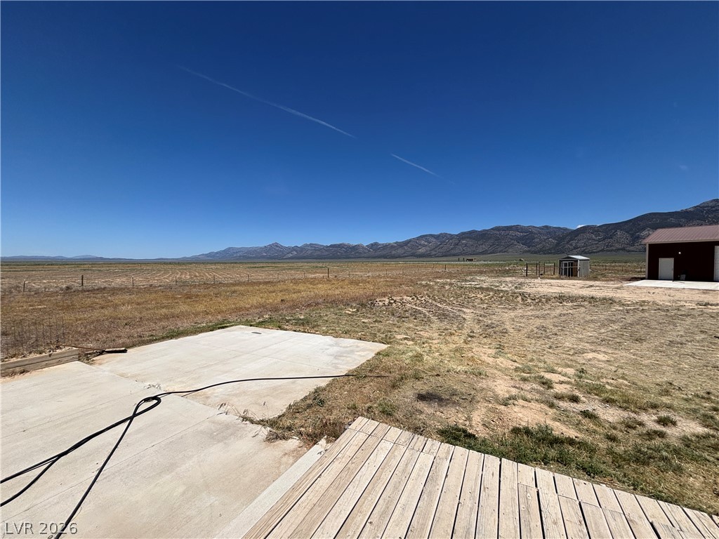 910 North Sawblade Circle Property Photo 24