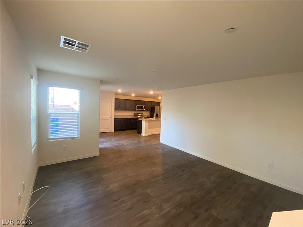 6882 Magenta Moon Street Property Photo 4