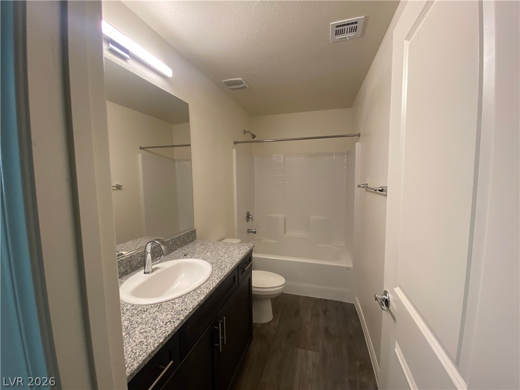 6882 Magenta Moon Street Property Photo 8