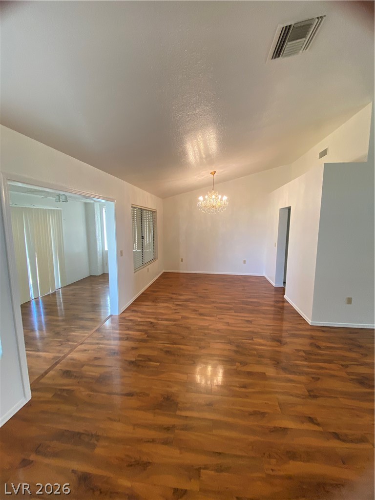 9012 Starmount Drive Property Photo 4