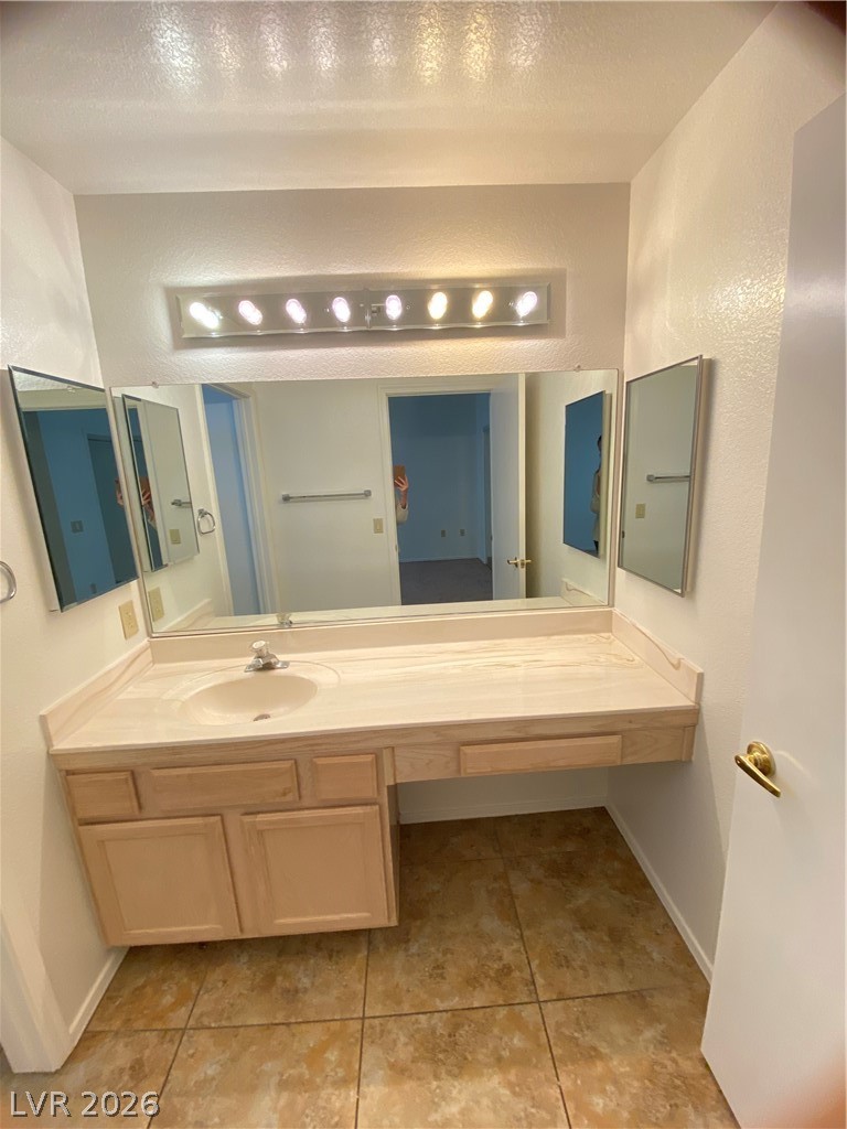 9012 Starmount Drive Property Photo 13