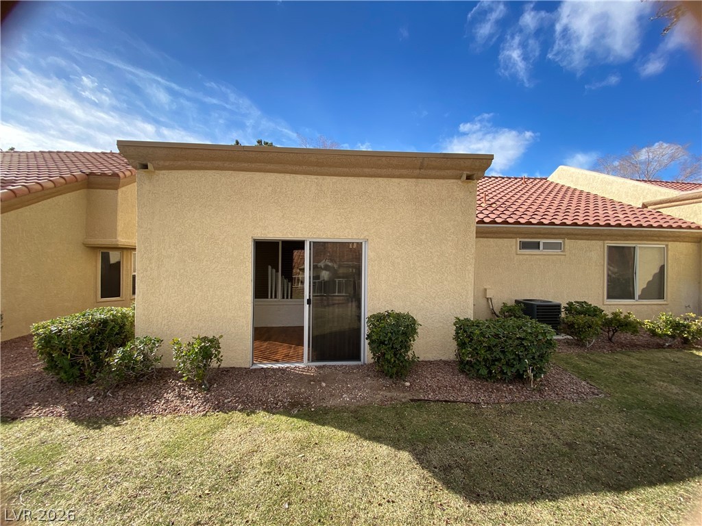 9012 Starmount Drive Property Photo 23