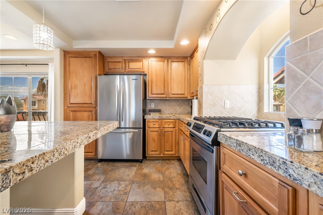 6877 Philharmonic Avenue Property Photo 12