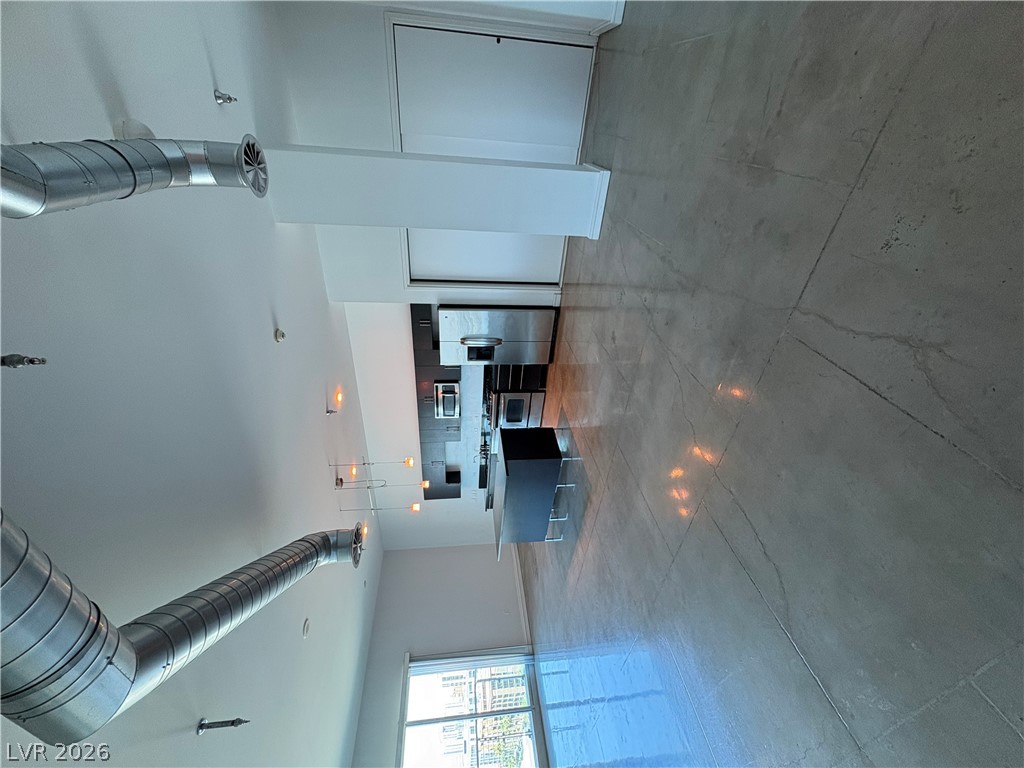 200 Hoover Avenue 1010 Property Photo 3