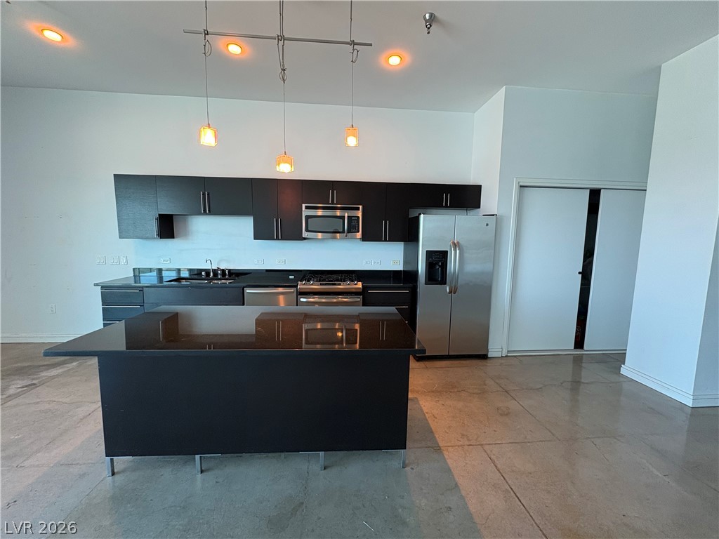 200 Hoover Avenue 1010 Property Photo 5