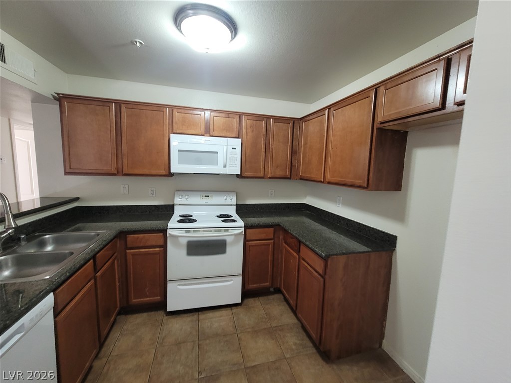 2121 Blue Breeze Drive 102 Property Photo 6