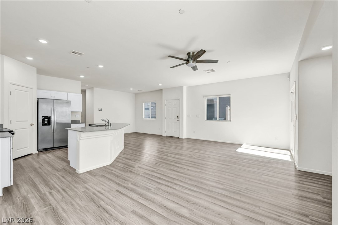7870 Aurora Sky Street 3 Property Photo 7