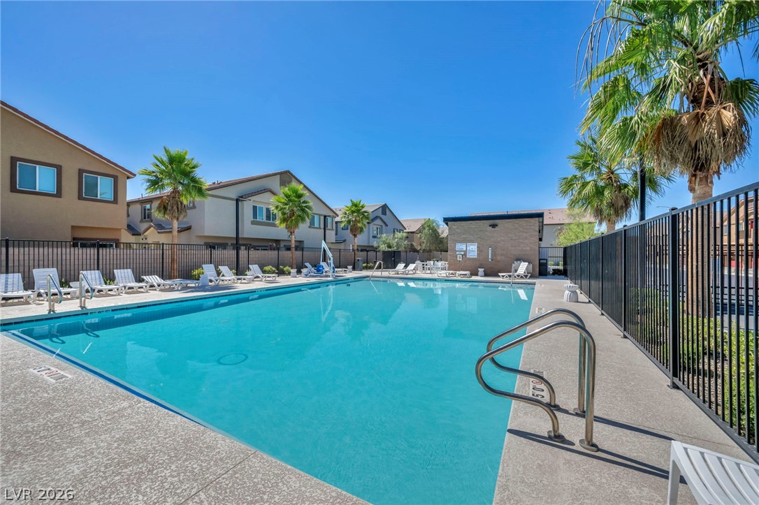 7870 Aurora Sky Street 3 Property Photo 8