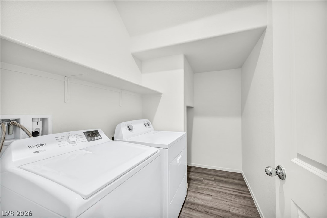 7870 Aurora Sky Street 3 Property Photo 15