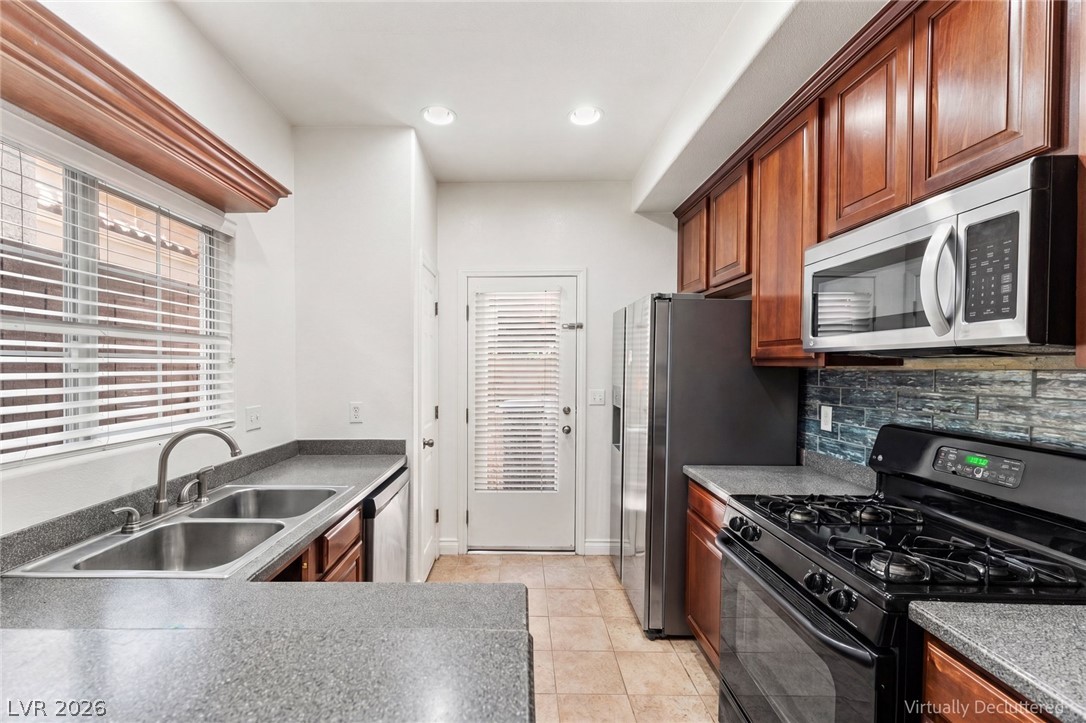 9838 Hanover Grove Avenue Property Photo 10