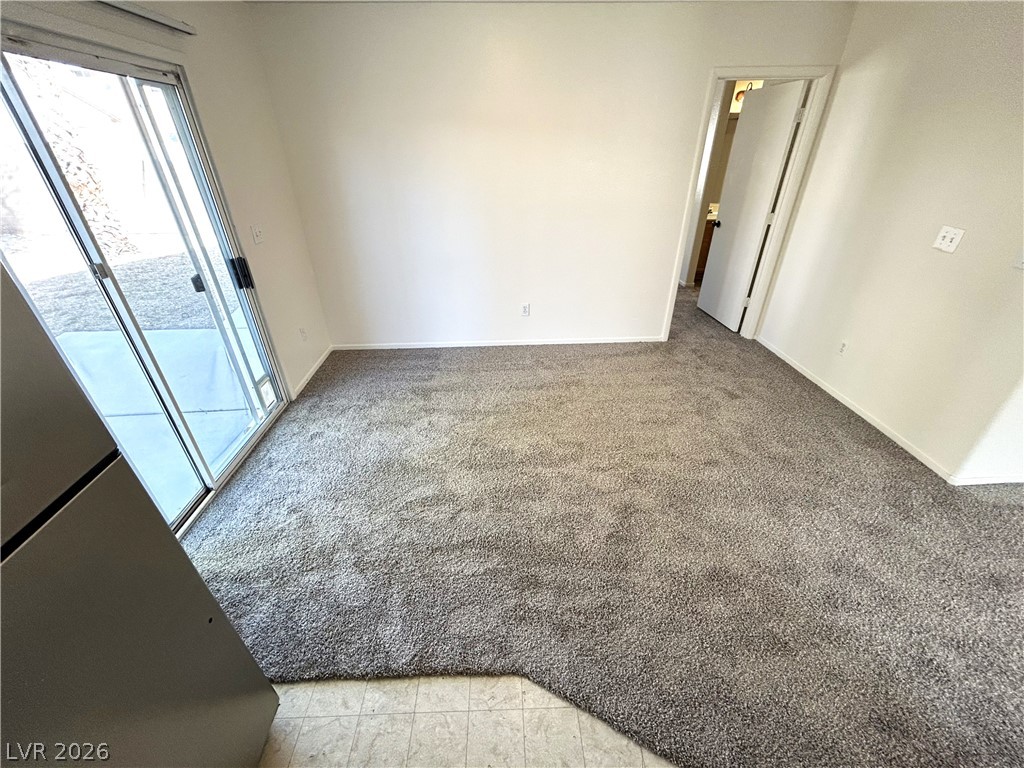 4916 River Splash Avenue Property Photo 6