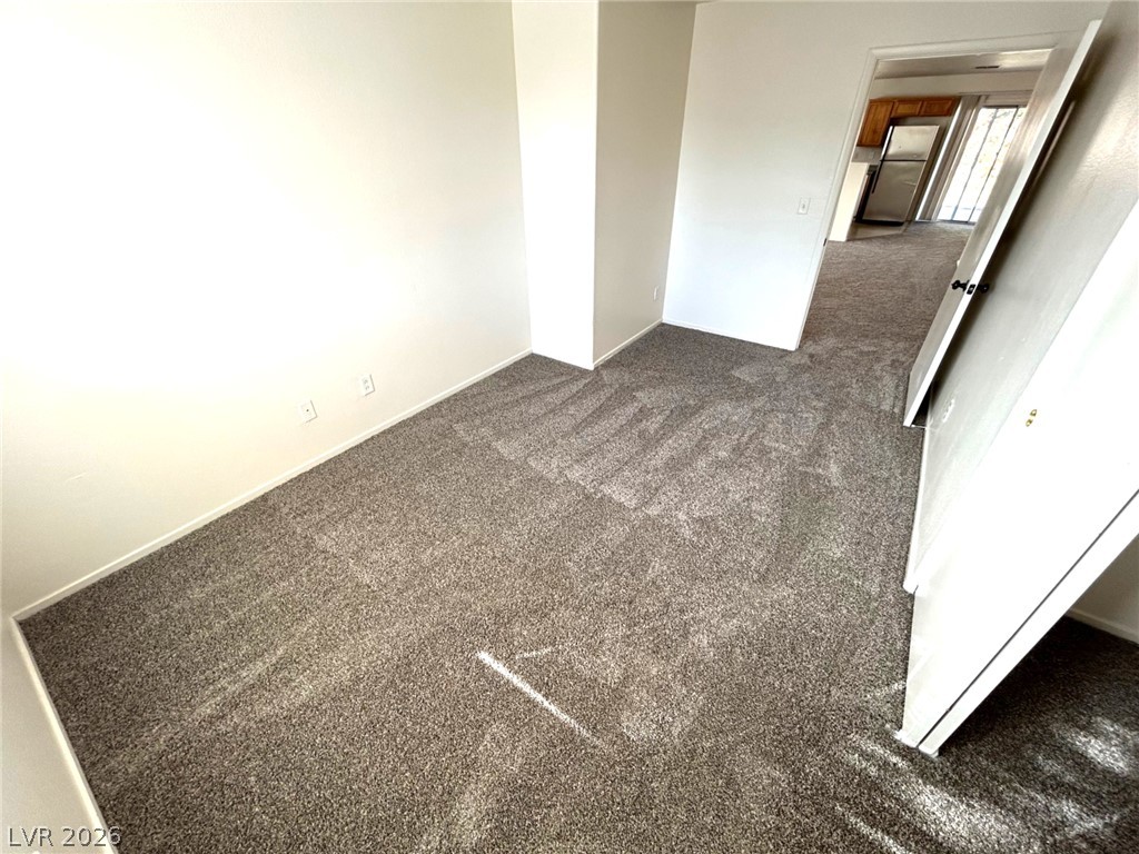 4916 River Splash Avenue Property Photo 8