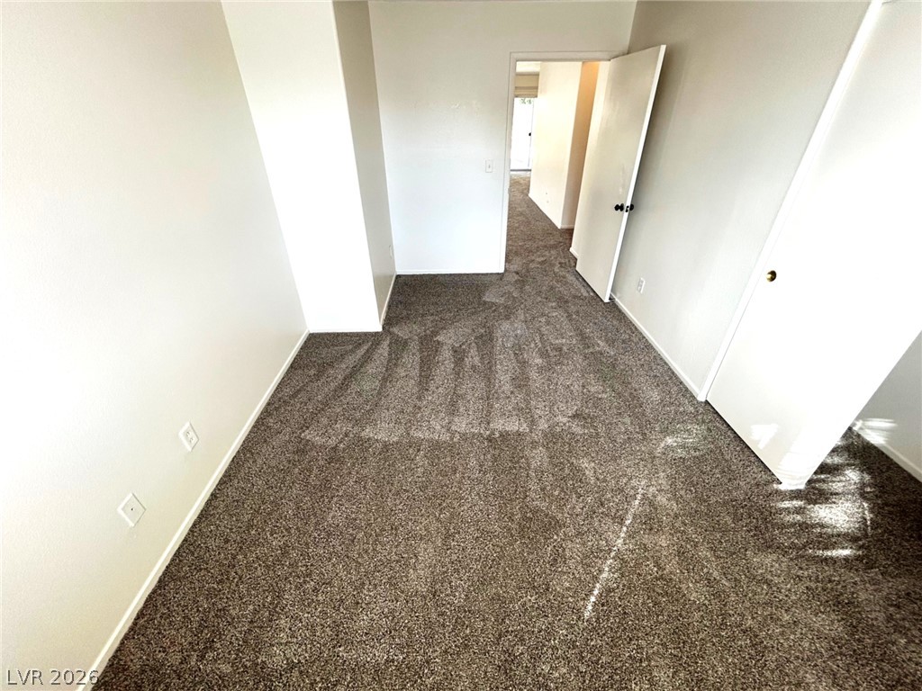 4916 River Splash Avenue Property Photo 9