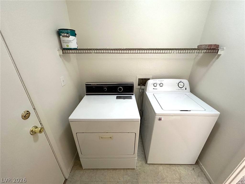 4916 River Splash Avenue Property Photo 11