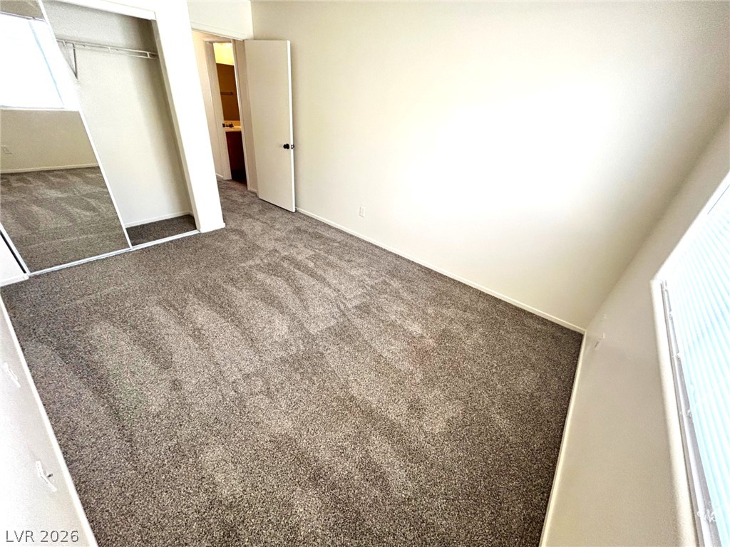 4916 River Splash Avenue Property Photo 14