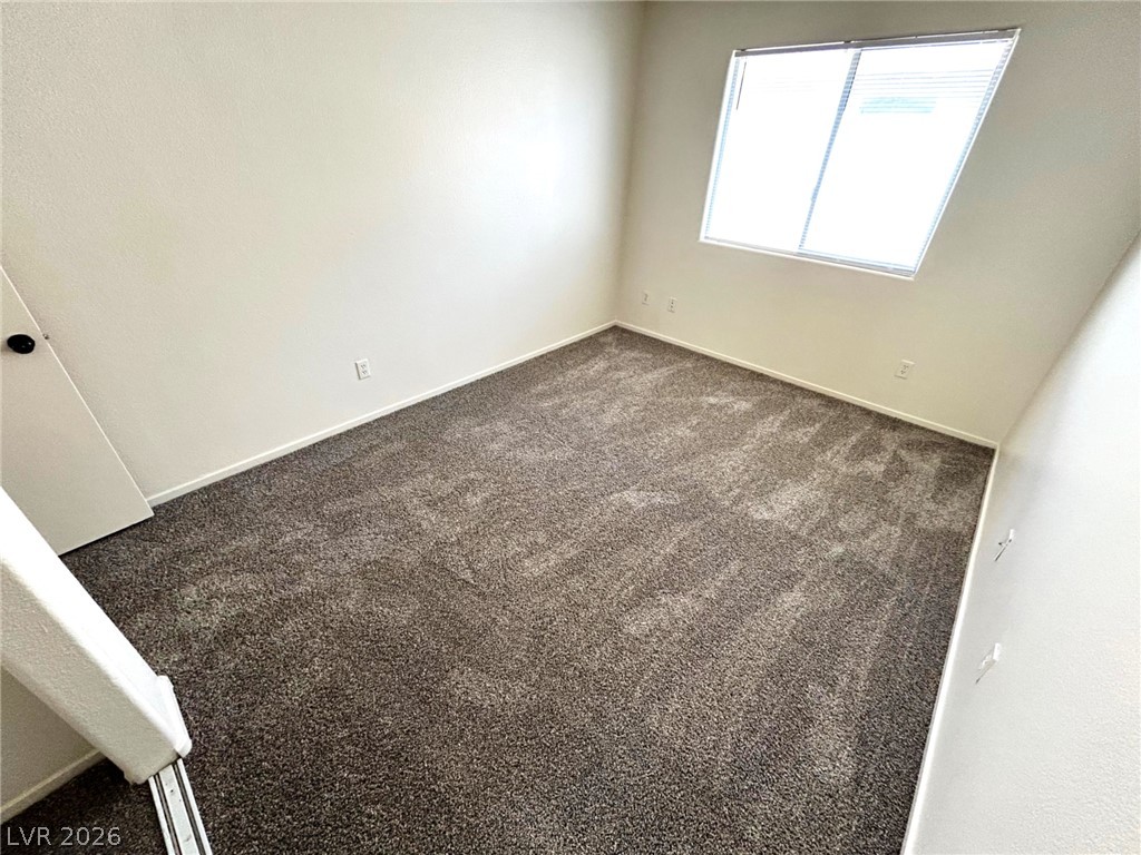4916 River Splash Avenue Property Photo 15