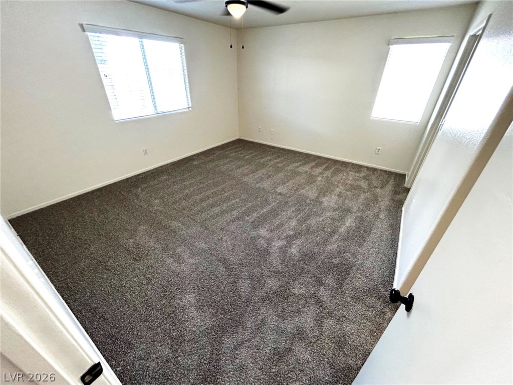 4916 River Splash Avenue Property Photo 18