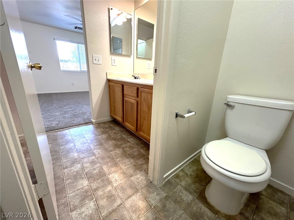 4916 River Splash Avenue Property Photo 24