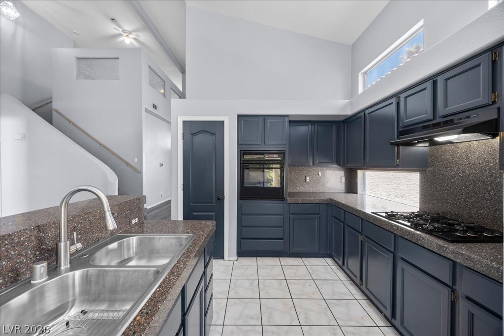 24 Olive Tree Court Property Photo 16