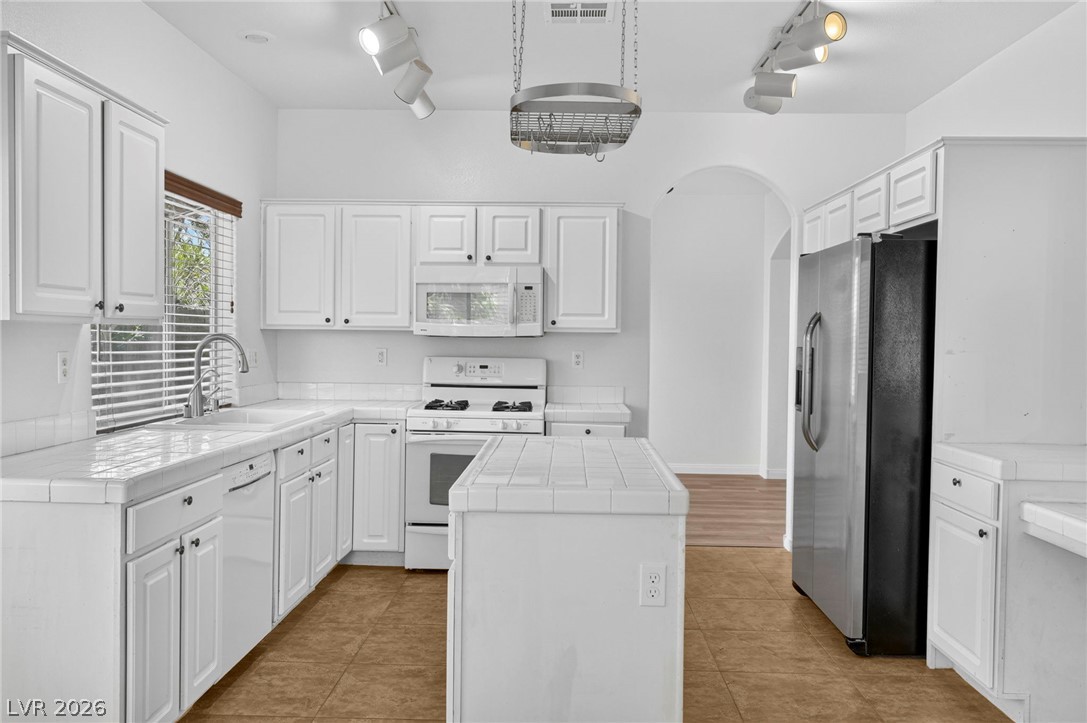 8521 Gold Flash Avenue Property Photo 11