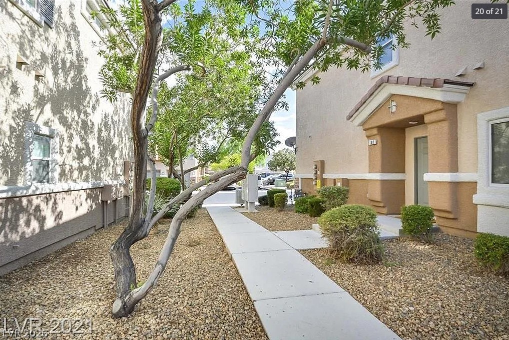 8710 Horizon Wind Avenue 101 Property Photo 2