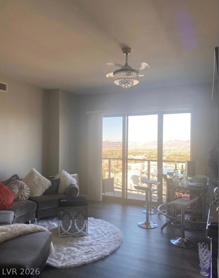 2790082 Property Photo 4